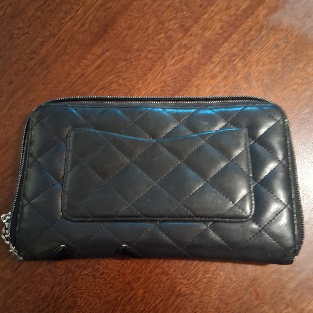 Chanel Black Quilted Wallet - Picture 5 of 16